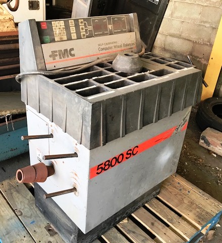 FMC 5800 Tire Balancer